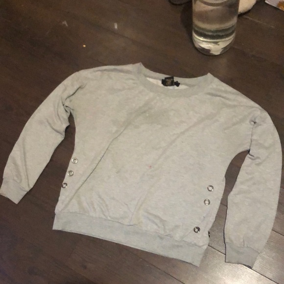 Grey sweat shirt - Picture 1 of 3